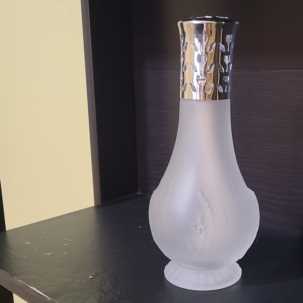 Eden Catalytic Oil Lamp Silver Neck Accent